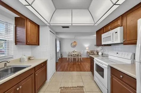 1250 S Pinellas Avenue Tarpon Springs FL 34689