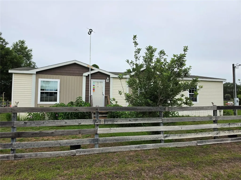 2510 NE 165th Street Citra FL 32113