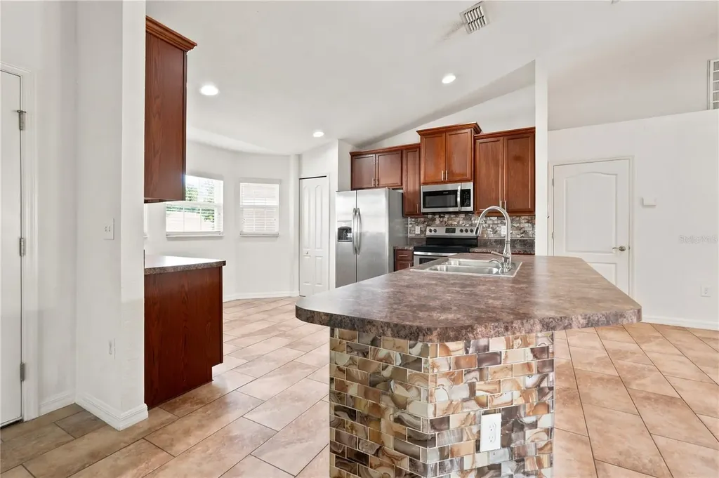650 Hidden Lakes Court Haines City FL 33844