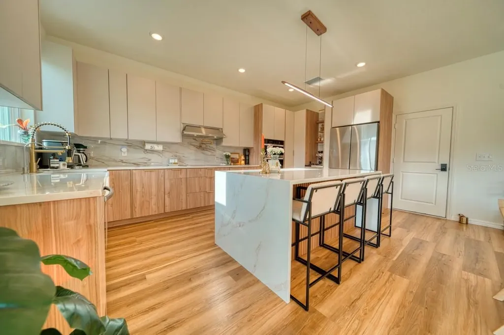 880 Alvanley Court Davenport FL 33896