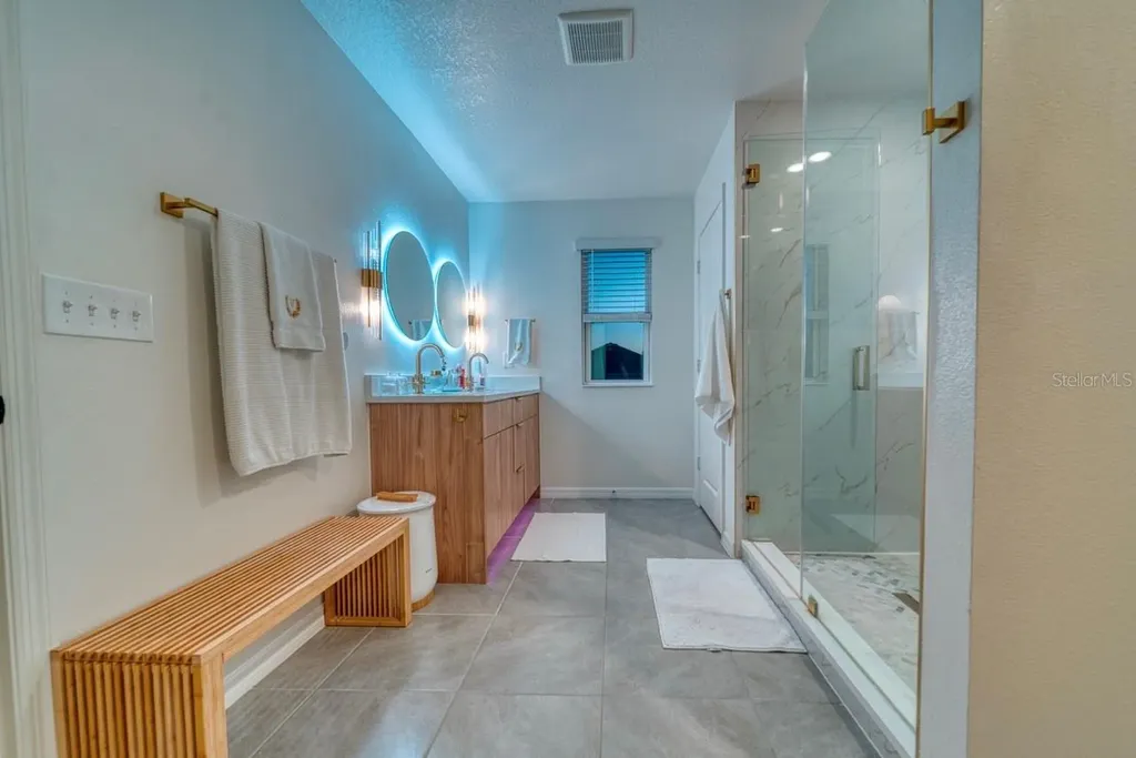 880 Alvanley Court Davenport FL 33896