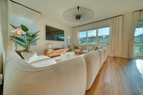 880 Alvanley Court Davenport FL 33896