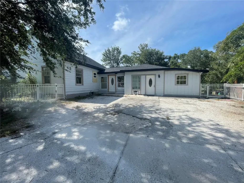 1339 13th Street W Bradenton FL 34205