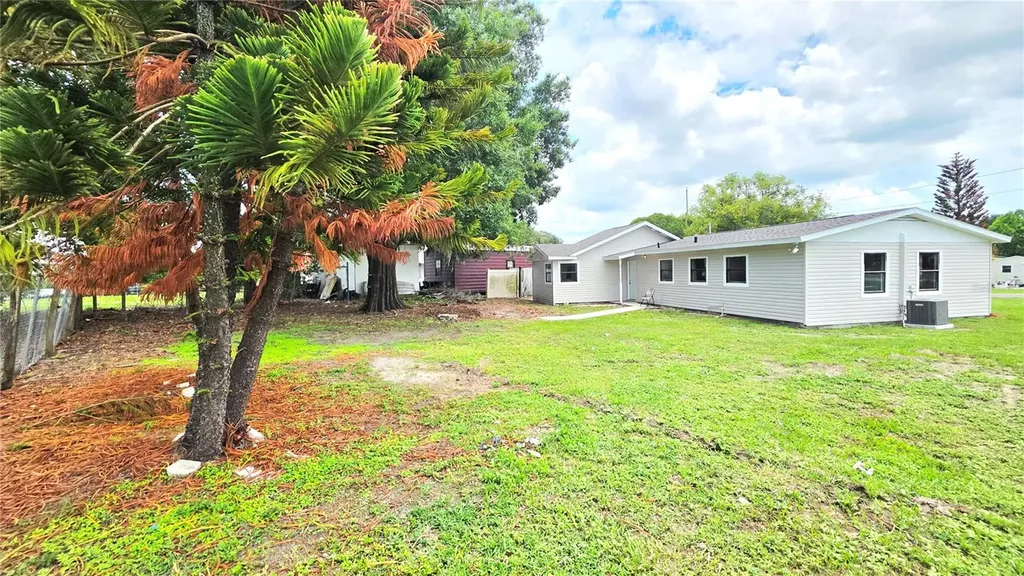 801 NW 5th Street Mulberry FL 33860