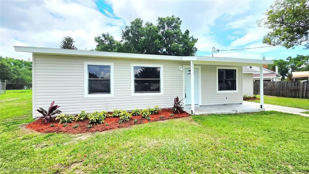 801 NW 5th Street Mulberry FL 33860