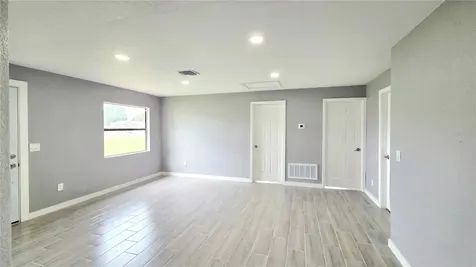 801 NW 5th Street Mulberry FL 33860
