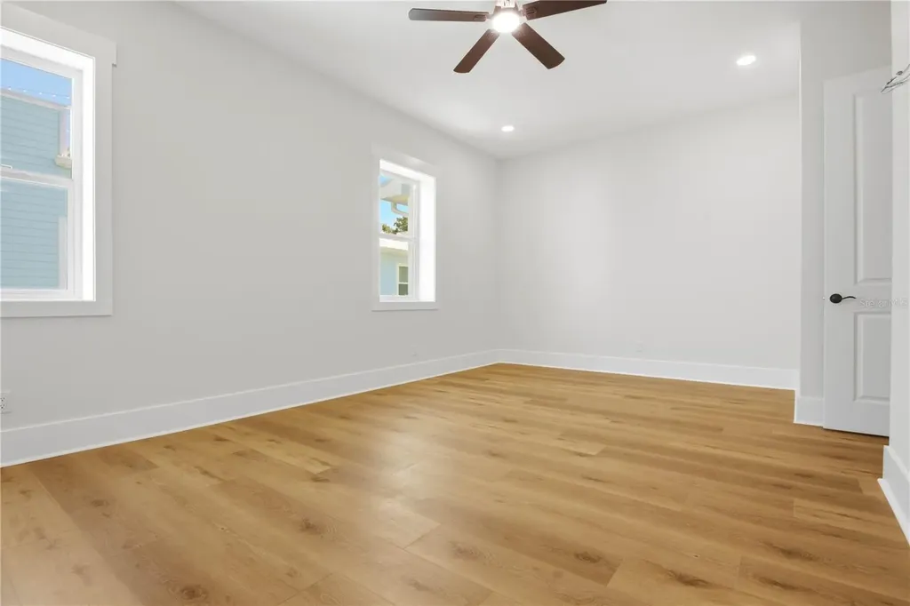 1413 Bayshore Boulevard Dunedin FL 34698