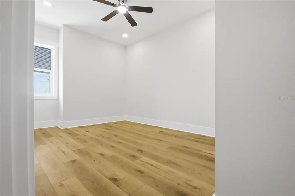 1413 Bayshore Boulevard Dunedin FL 34698