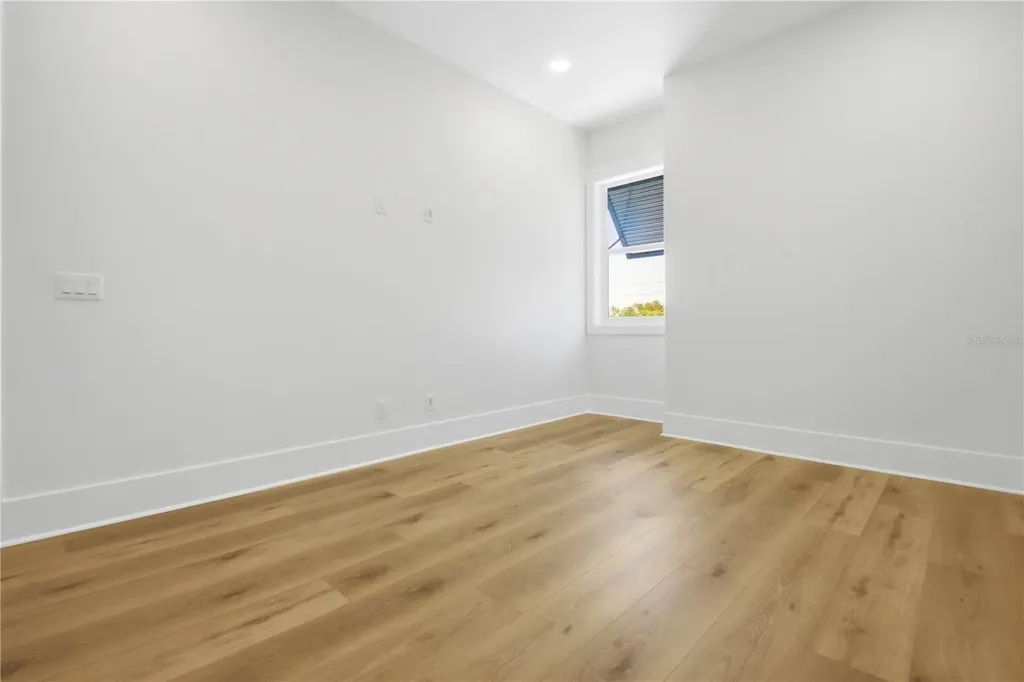 1413 Bayshore Boulevard Dunedin FL 34698