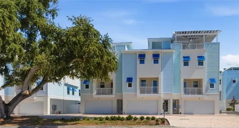 1413 Bayshore Boulevard Dunedin FL 34698