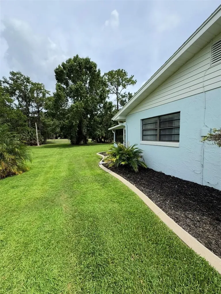 16 Courtney Place Palm Coast FL 32137