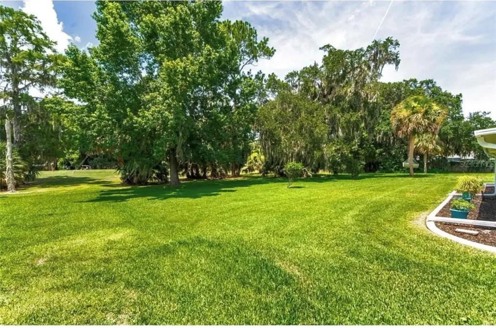 16 Courtney Place Palm Coast FL 32137