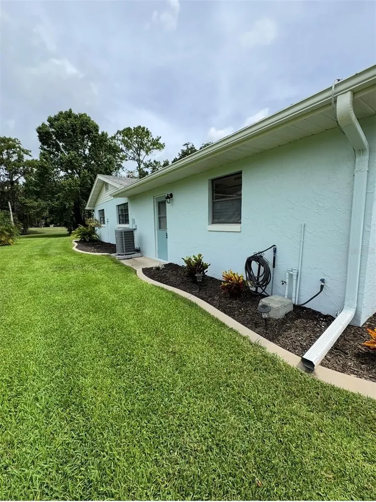 16 Courtney Place Palm Coast FL 32137