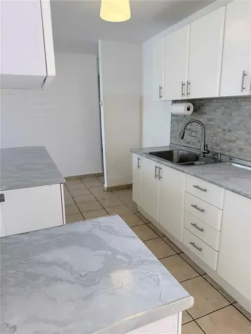 402 Yunta Caguas PR 00727