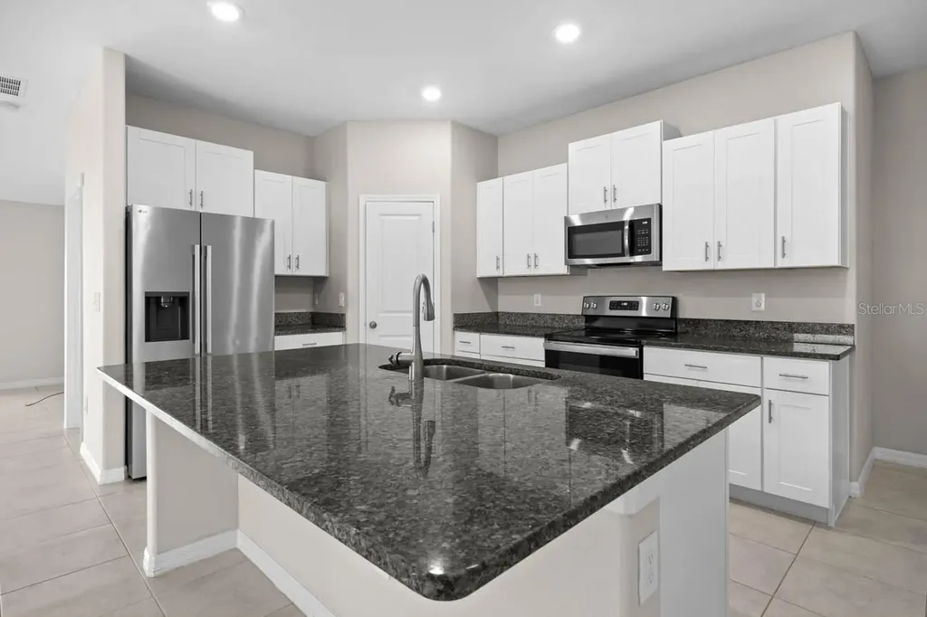 6823 King Creek Drive Sun City Center FL 33573