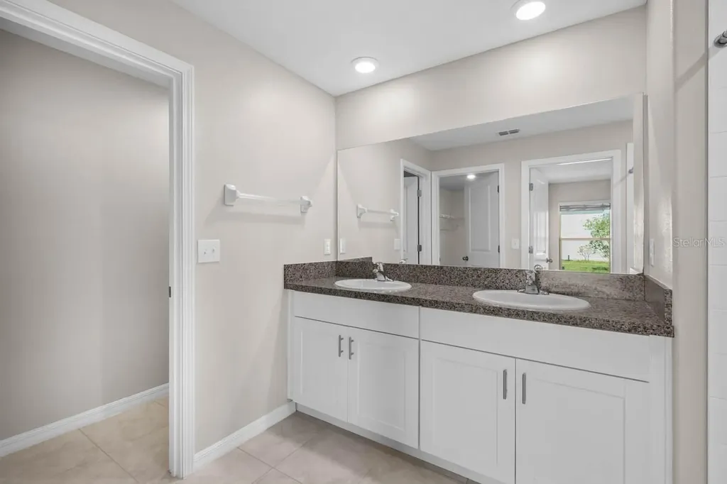 6823 King Creek Drive Sun City Center FL 33573