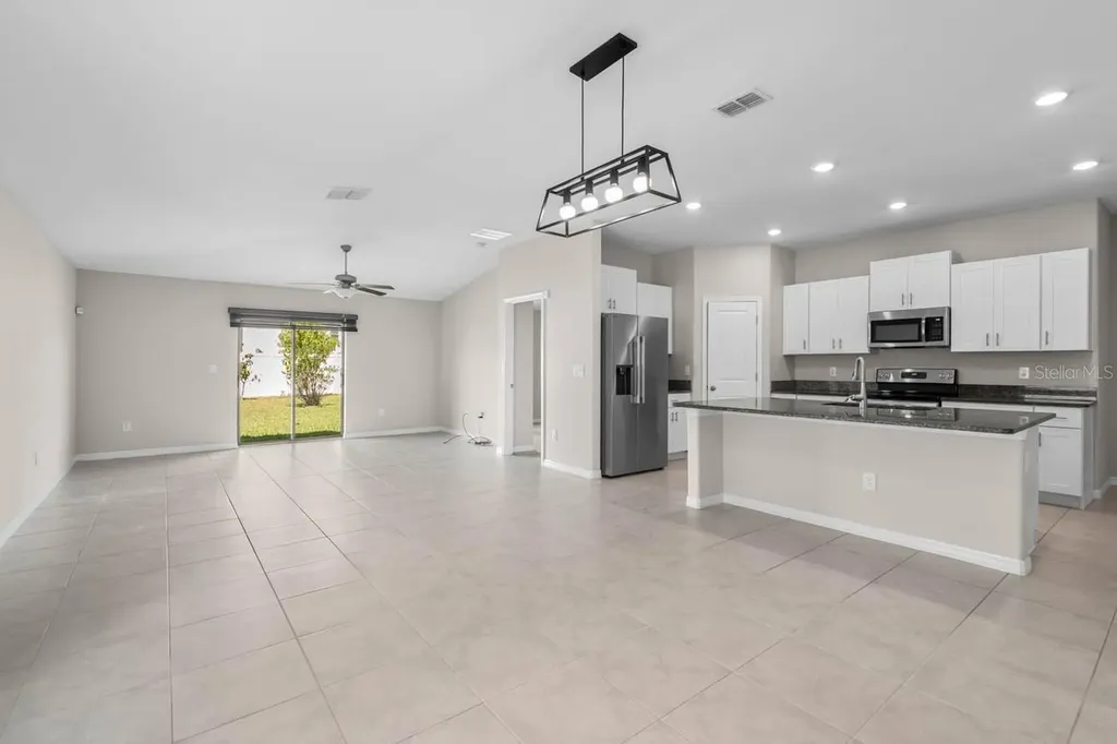6823 King Creek Drive Sun City Center FL 33573