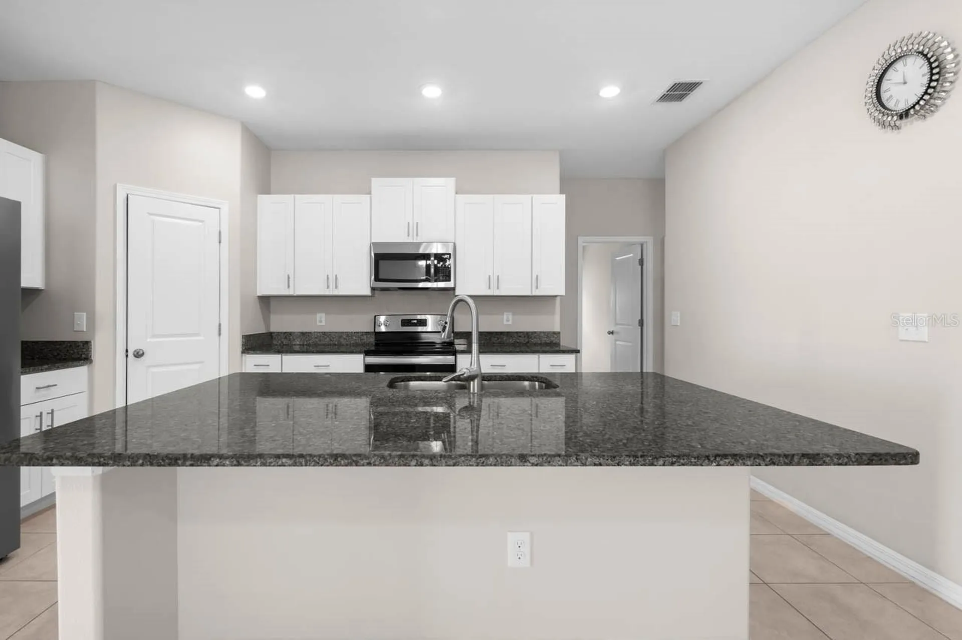 6823 King Creek Drive Sun City Center FL 33573
