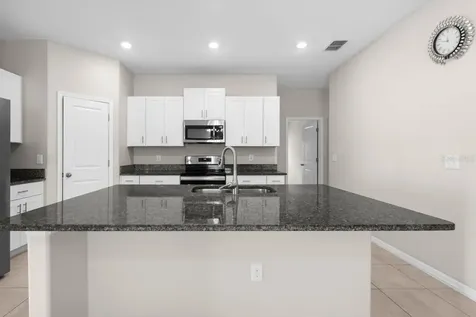 6823 King Creek Drive Sun City Center FL 33573