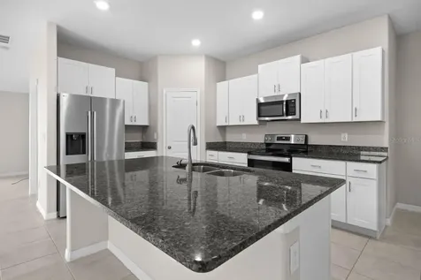 6823 King Creek Drive Sun City Center FL 33573