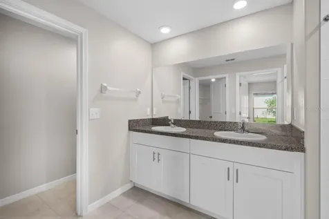 6823 King Creek Drive Sun City Center FL 33573