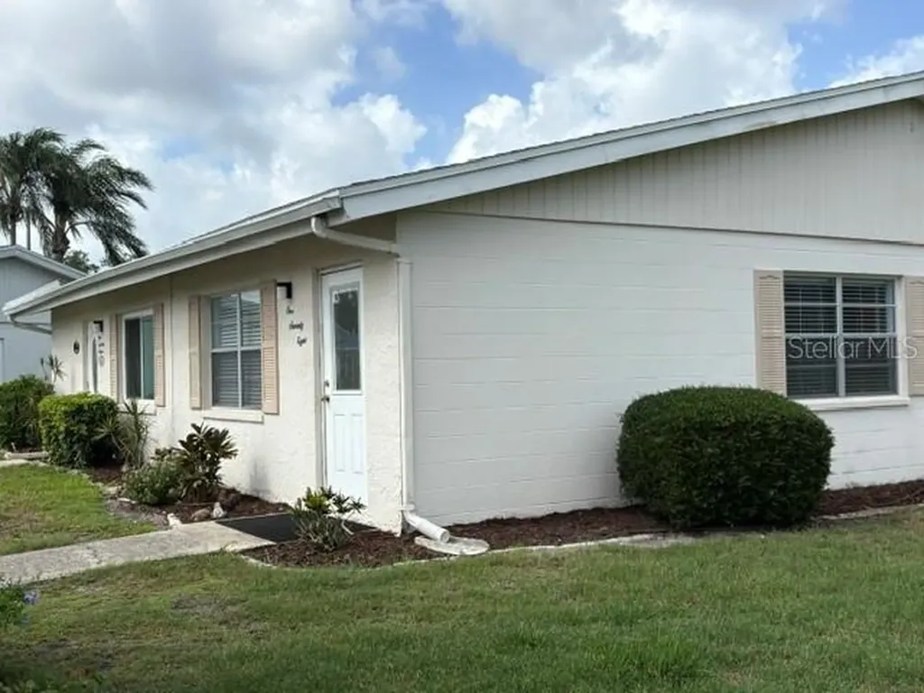 301 Andover Place S Sun City Center FL 33573