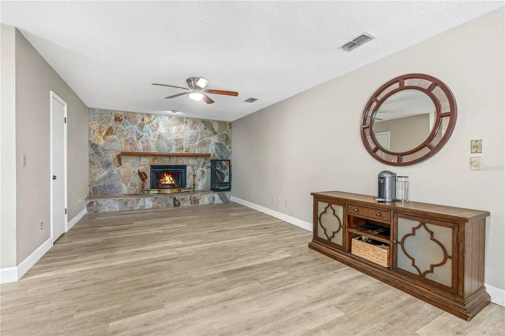 2916 Foxcroft Lane South Daytona FL 32119