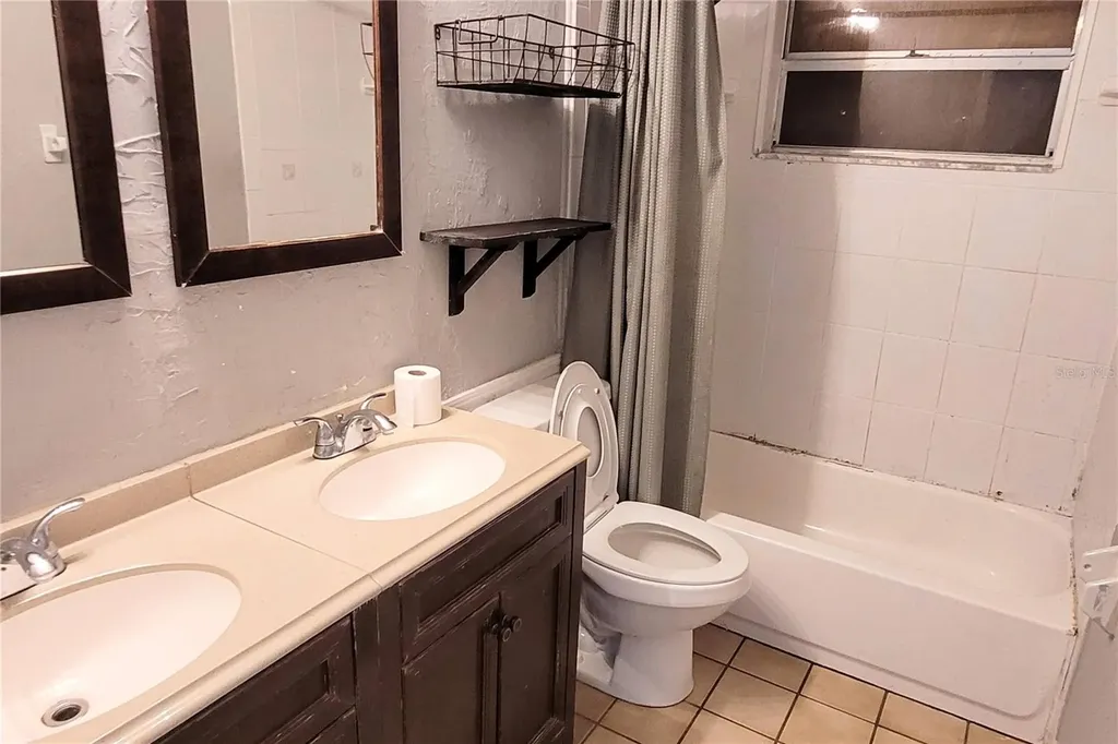 2928 Betty Drive Sarasota FL 34232