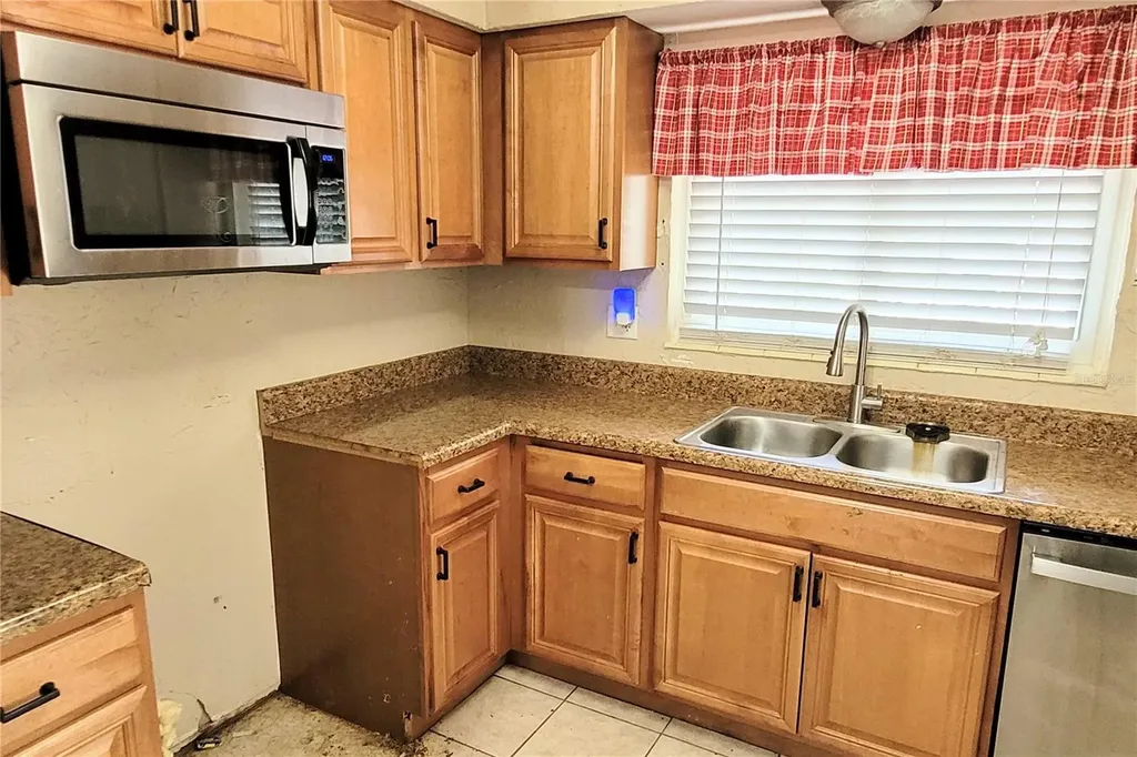 2928 Betty Drive Sarasota FL 34232