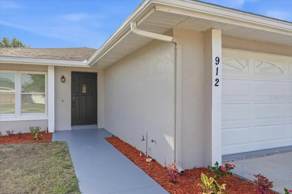 912 E Heron Circle Winter Haven FL 33884
