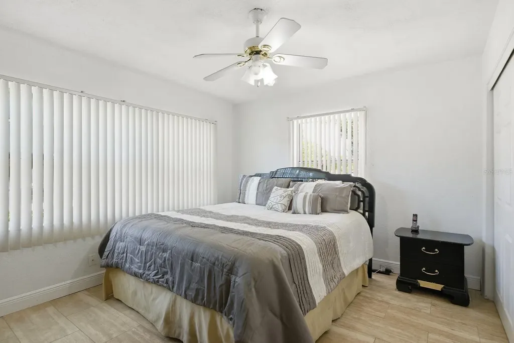850 36th Avenue S St Petersburg FL 33705