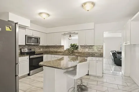 850 36th Avenue S St Petersburg FL 33705