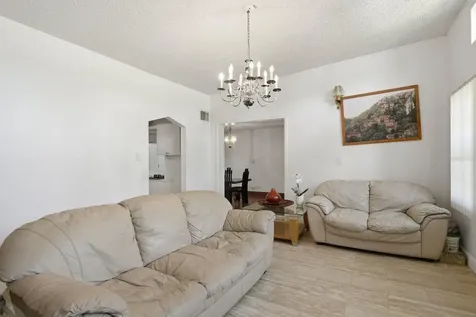 850 36th Avenue S St Petersburg FL 33705
