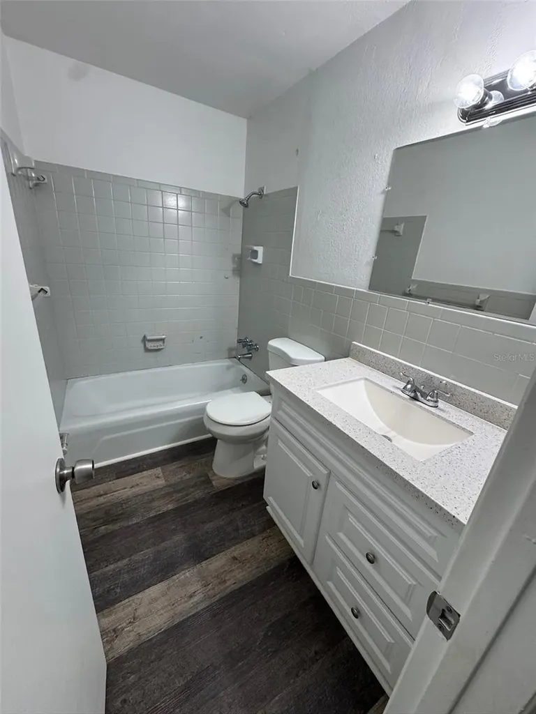 1727-1727 NE 2nd Street Ocala FL 34470