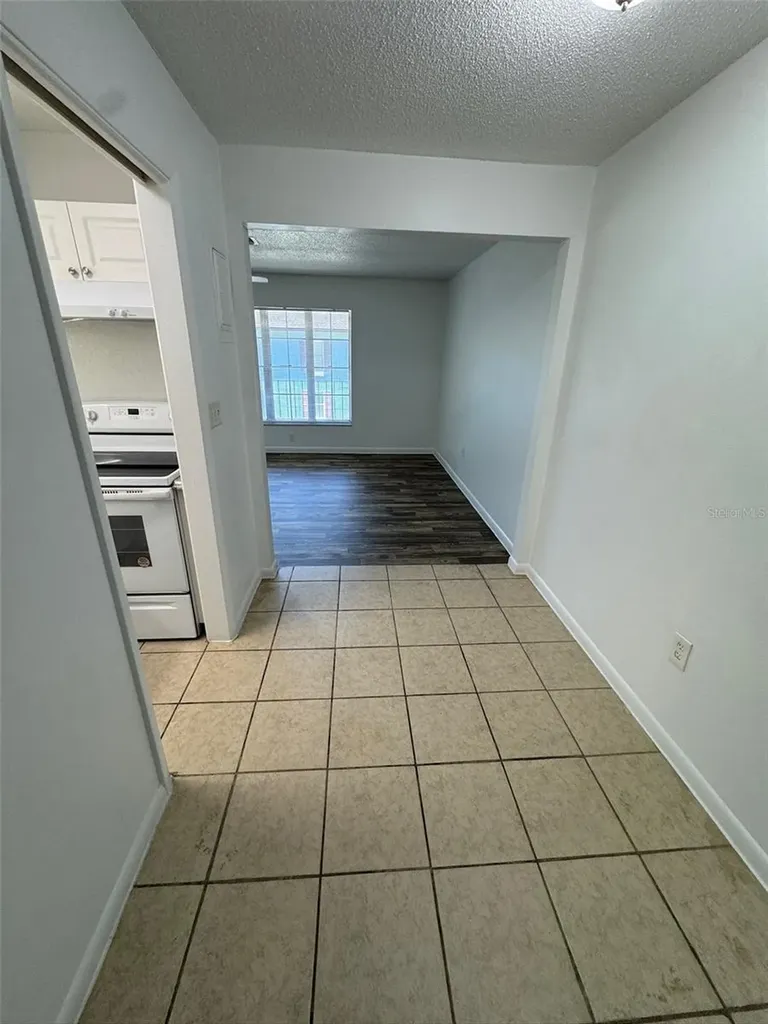 1727-1727 NE 2nd Street Ocala FL 34470
