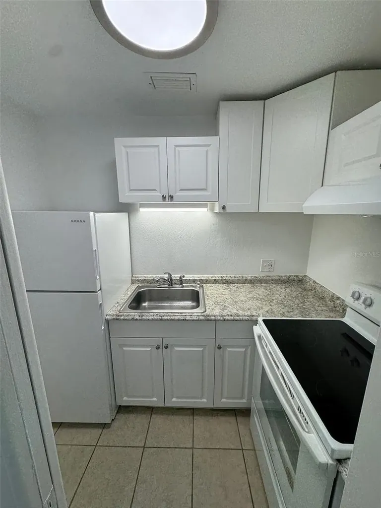 1727-1727 NE 2nd Street Ocala FL 34470