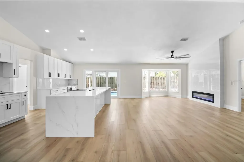 911 Valley View Circle Palm Harbor FL 34684
