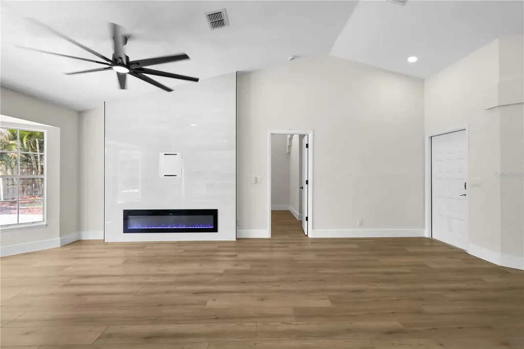 911 Valley View Circle Palm Harbor FL 34684