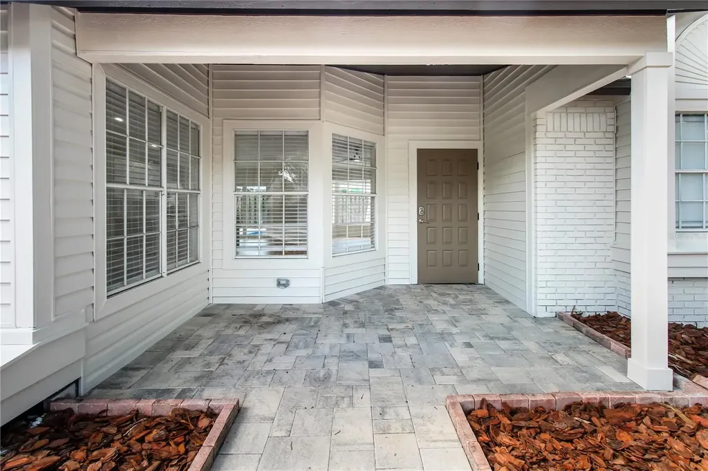 911 Valley View Circle Palm Harbor FL 34684