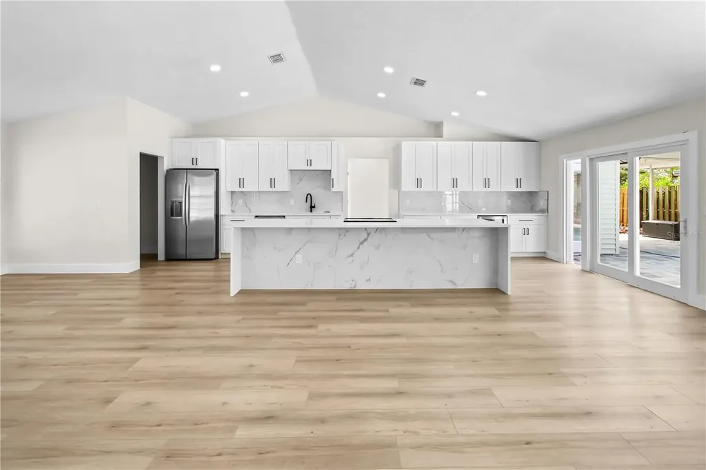911 Valley View Circle Palm Harbor FL 34684