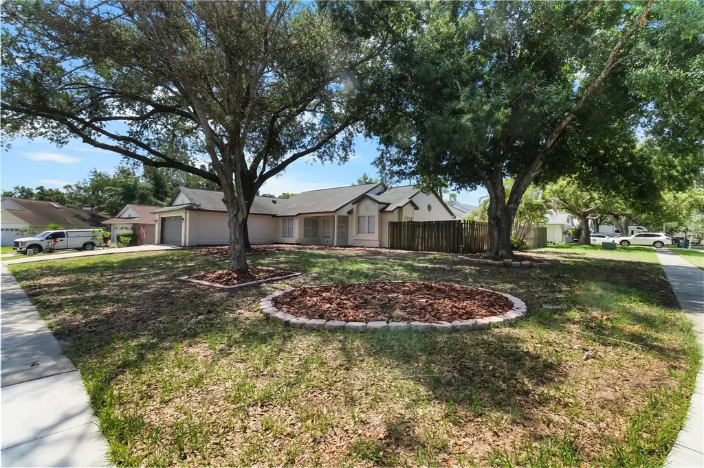 911 Valley View Circle Palm Harbor FL 34684