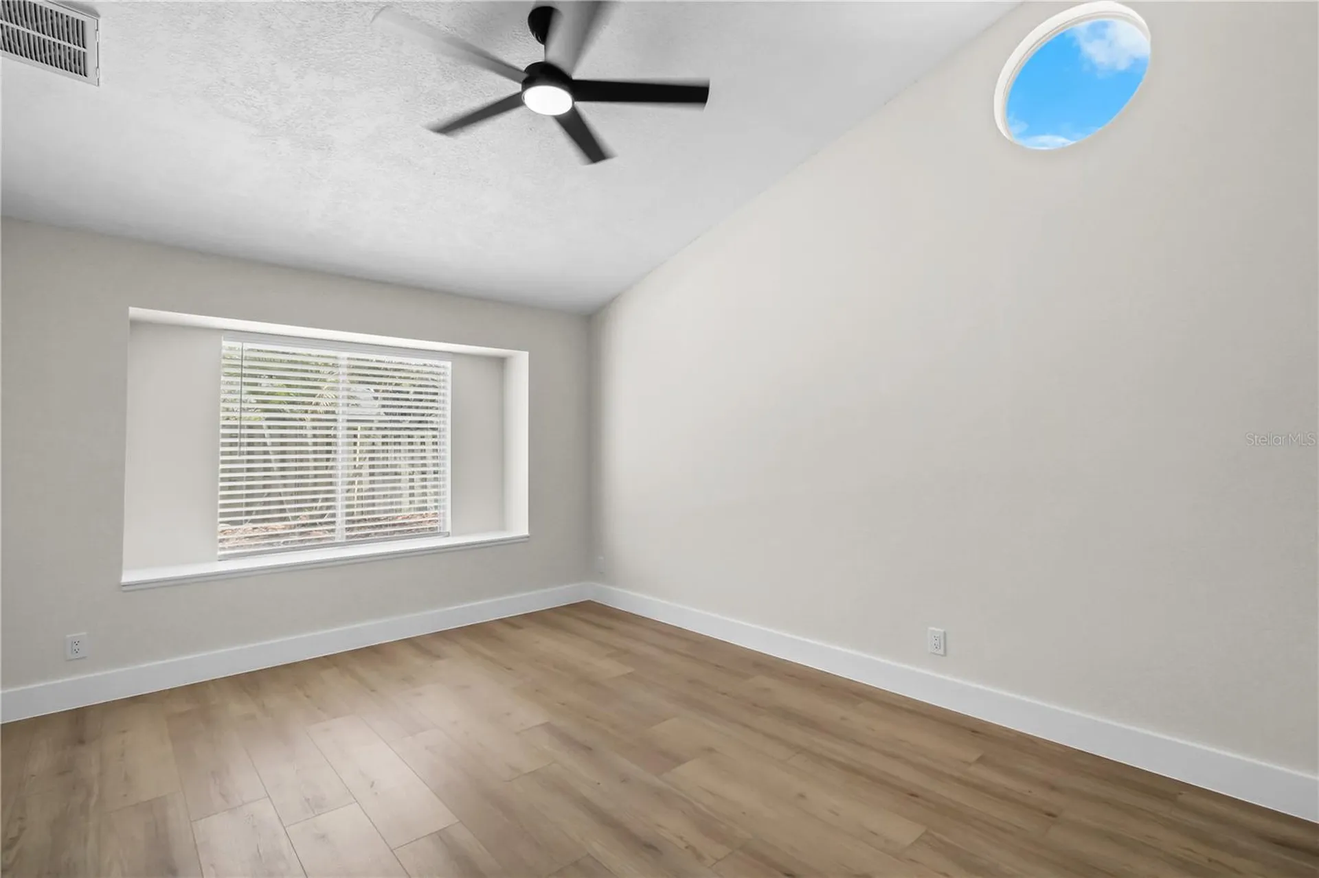 911 Valley View Circle Palm Harbor FL 34684