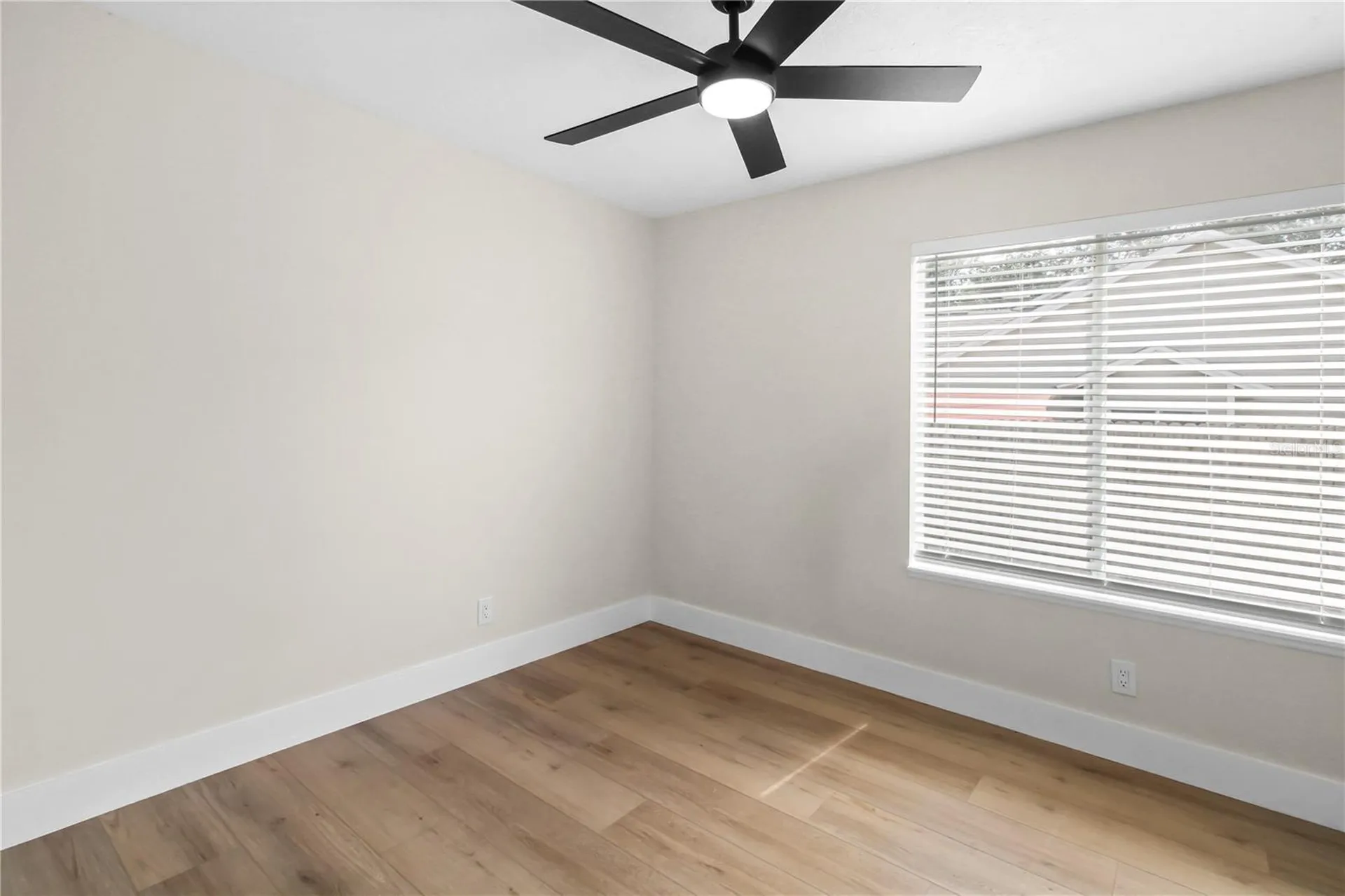 911 Valley View Circle Palm Harbor FL 34684