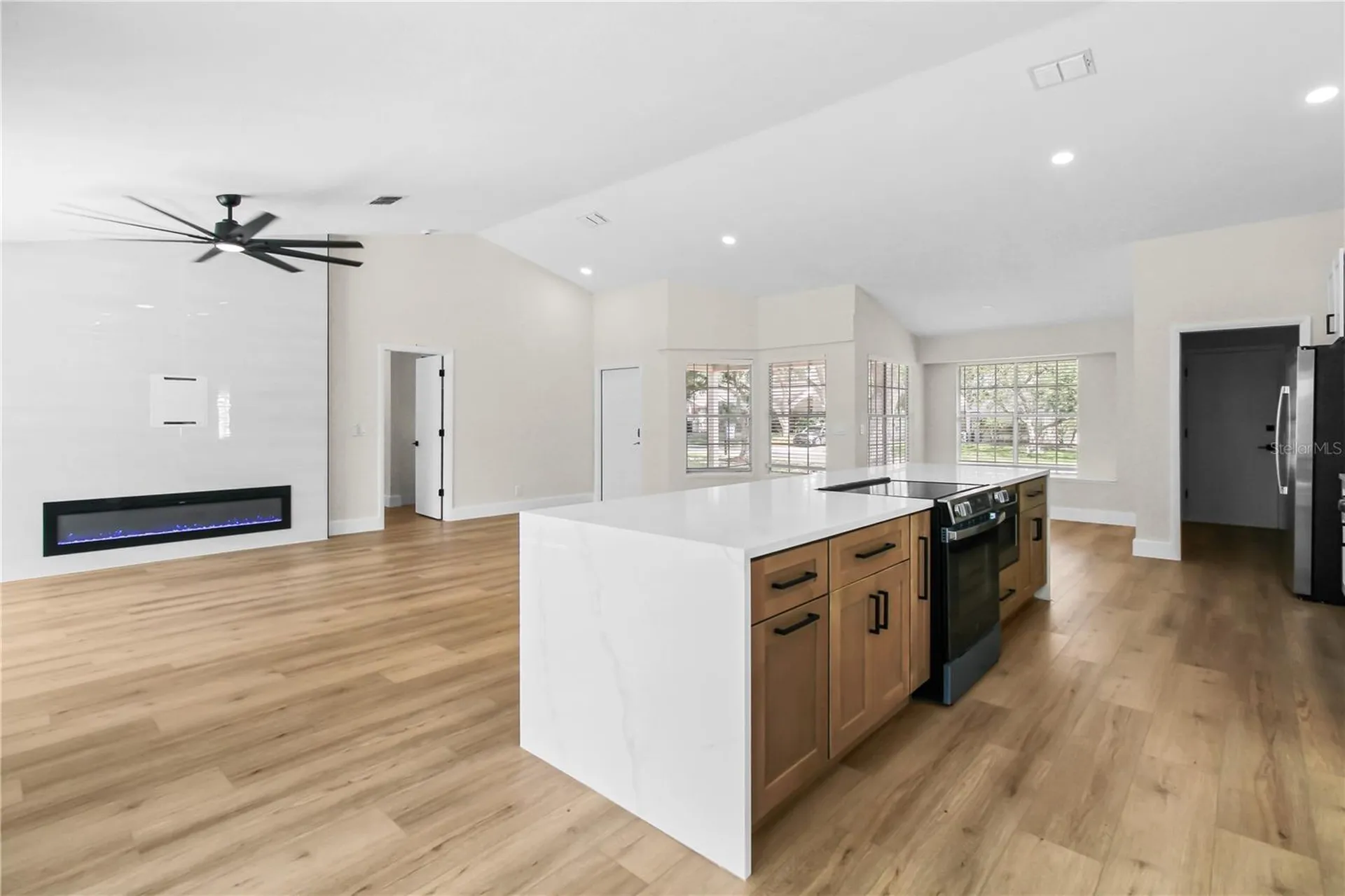 911 Valley View Circle Palm Harbor FL 34684