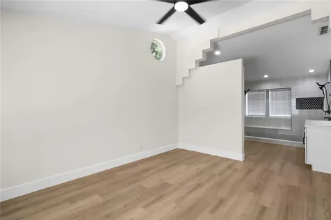 911 Valley View Circle Palm Harbor FL 34684