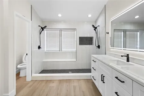 911 Valley View Circle Palm Harbor FL 34684