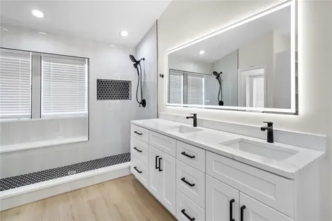 911 Valley View Circle Palm Harbor FL 34684