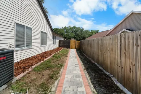 911 Valley View Circle Palm Harbor FL 34684
