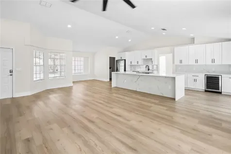 911 Valley View Circle Palm Harbor FL 34684