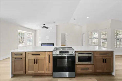 911 Valley View Circle Palm Harbor FL 34684